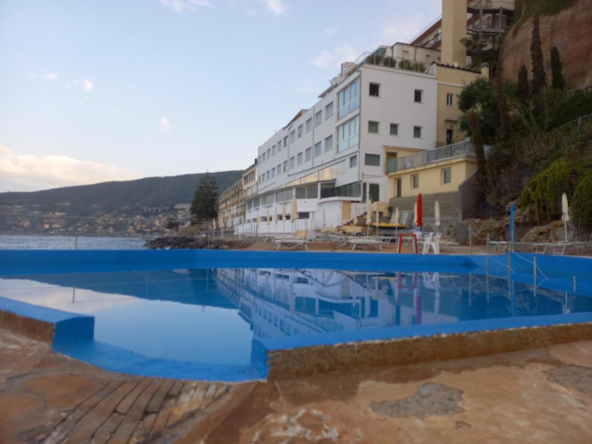 Hotel La Perla Del Capo Ospedaletti Luaran gambar