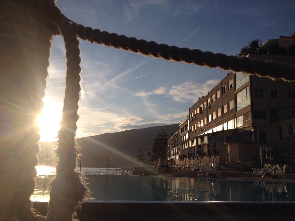 Hotel La Perla Del Capo Ospedaletti Luaran gambar